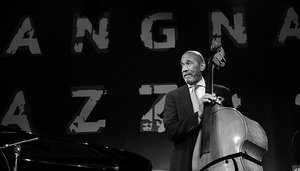 Ron Carter bei den Langnau Jazz Nights. Bild: Manuel Znigg