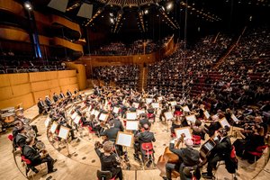 Das Gürzenich-Orchester Köln in der Philharmonie. Bild: Holger Talinski