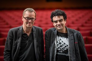 Generalintendant Prof. Christoph Meyer und Rolando Villazón bei der Bauprobe im Opernhaus Düsseldorf. Foto: Andreas Endermann