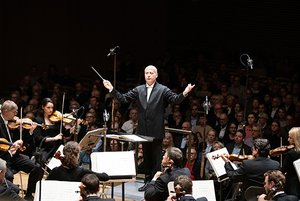 Paavo Järvi und das Tonhalle Orchester Zürich. Foto: Gaetan Bally 