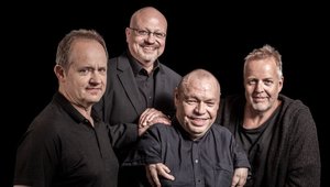 Thomas Quasthoff und Simon Oslender am Piano, Dieter Ilg am Kontrabass und Wolfgang Haffner am Schlagzeug. Bild: Stephan Doleschal