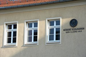 Plakette am Robert-Schumann-Haus in Zwickau. Foto: Gregor Lorenz
