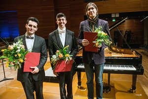 Die drei Preisträger v.l.n.r.: Grigoris Ioannou, Ruben Micieli und Anton Yashkin. Foto: Maik Schuck 
