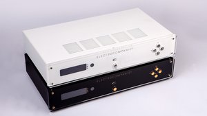 Electrocompaniet ECI-80D in Schwarz und Weiß 