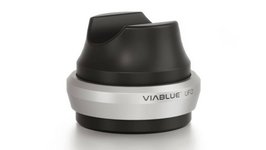 ViaBlues UFO Dome ist auch ganz in schwarz erhältlich und liftet das Kabel vom Boden.