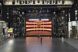 Perspektivwechsel - die Bühne des Nationaltheaters München. Foto: Wilfried Hösl