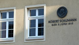Plakette am Robert-Schumann-Haus in Zwickau. Bild: Gregor Lorenz
