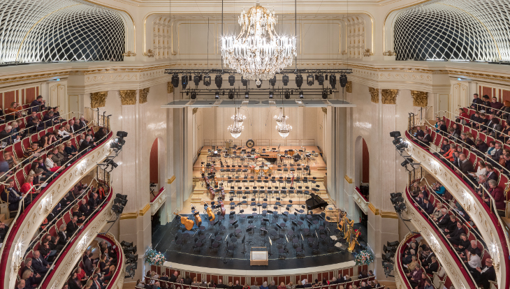 Auf der Bühne der Staatsoper Unter den Linden haben 450 Jahre Orchestertradition Platz. Bild: Marcus Ebener/Staatsoper Unter den Linden 