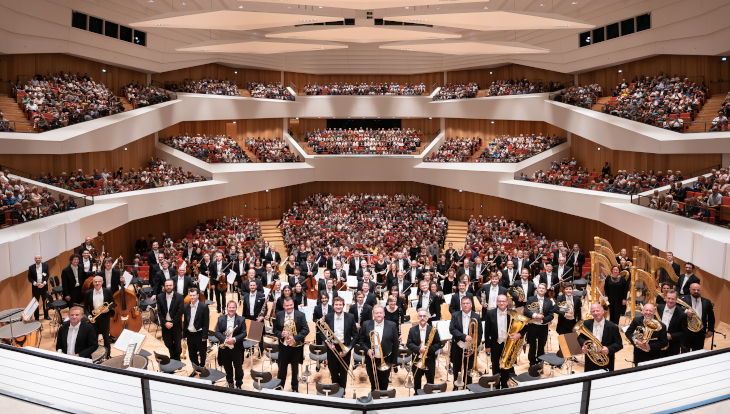 Die Dresdner Philharmonie 2019. Bild: Björn Kadenbach