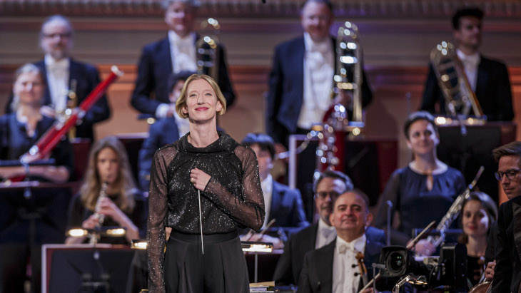 Joana Mallwitz und das Konzerthausorchester bei OPUS Klassik 2023. Bild: Monique Wuestenhagen