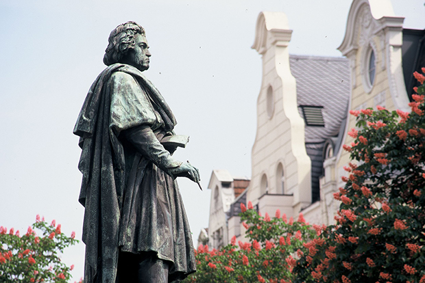 Wacht als Denkmal über seine Geburtsstadt: Beethoven in Bonn. Foto: Beethovenfest