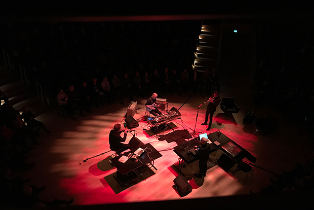 Till Brönner, Nils Petter Molvaer, Eivind Aarset und Jan Bang bei der Premiere von Talking Jazz. Foto: Reiner H. Nitschke
