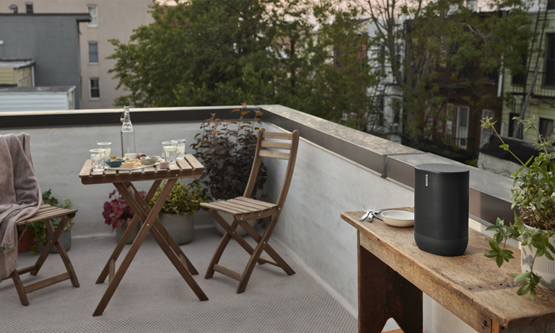 Move auf der Terrasse (Bild: Sonos)