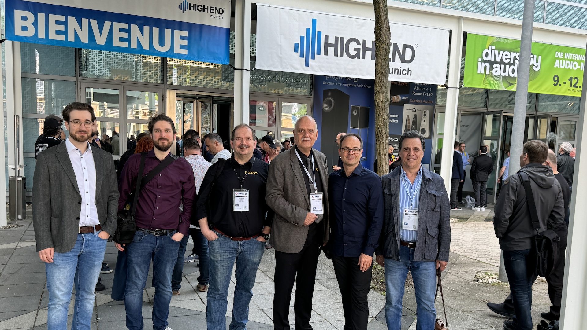 Das STEREO-Team auf der High End 2024 (v.l.n.r.): Chefredakteur Julian Kienzle, Julian Holländer, Tom Frantzen, Matthias Böde, Cord Radke, Ilhami Düzgün.